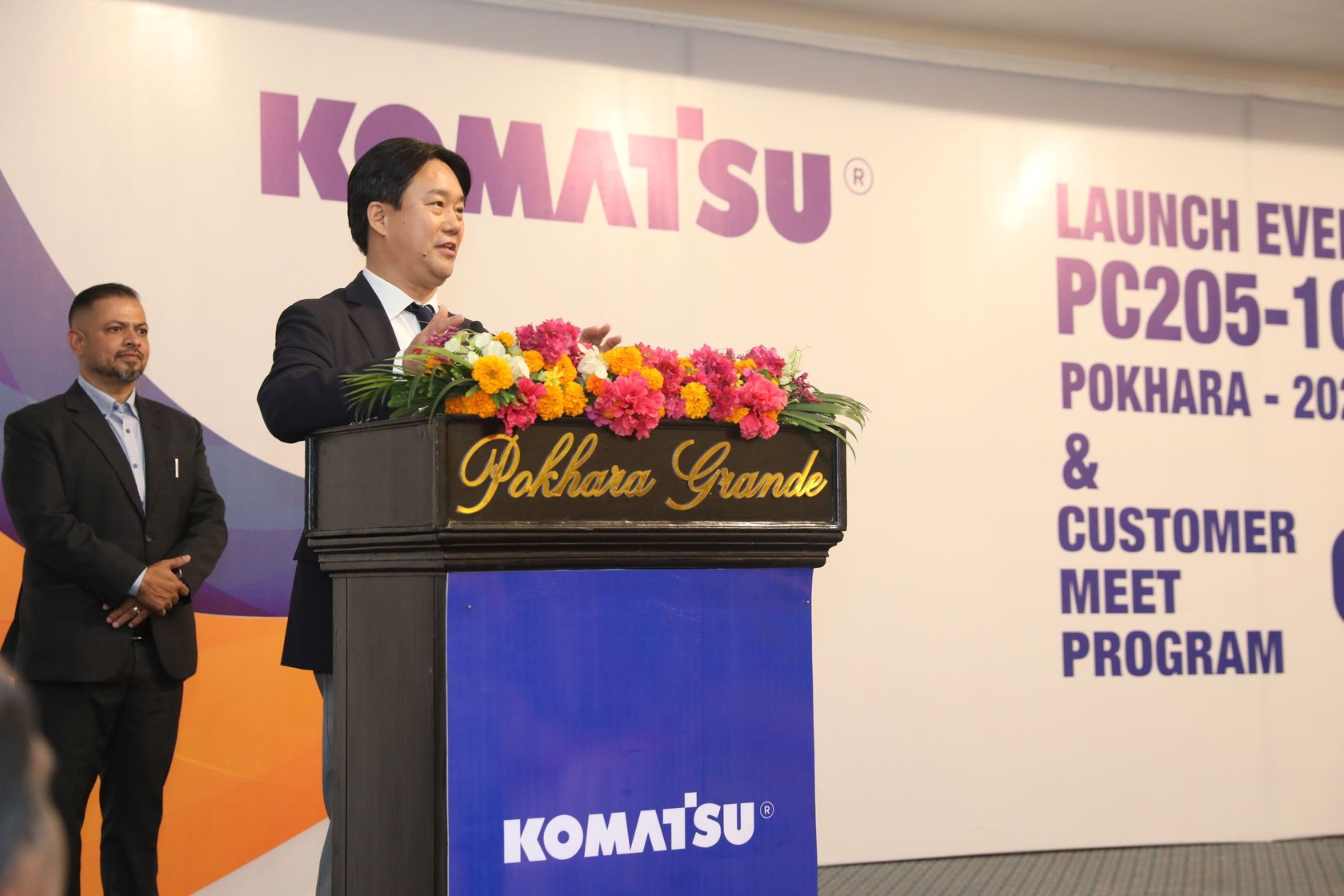 komatsu_launch_22.jpg - Image